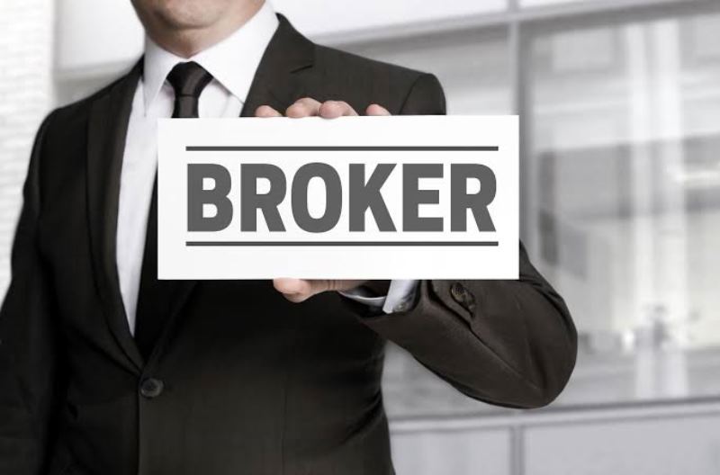 Perbandingan Broker CMC Markets dan FOREX.com: Pilihan Terbaik untuk Anda